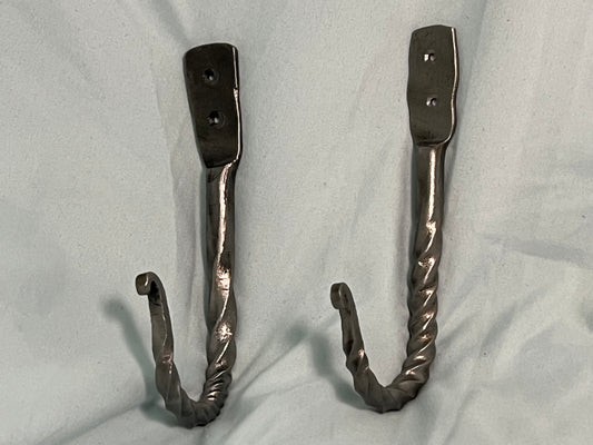 Coat/curtain hooks